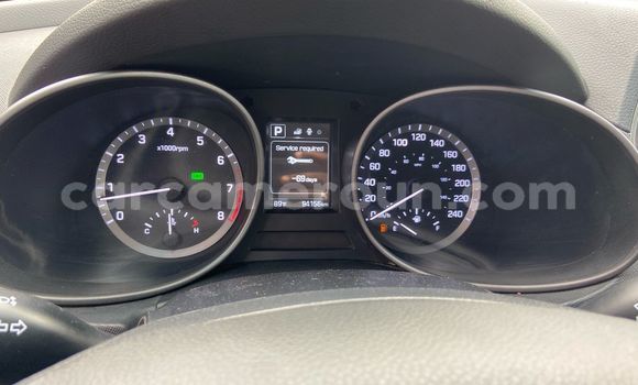 Acheter Import Voiture Hyundai Santa Fe Blanc à Douala, Littoral Cameroon Acheter Import Voiture Hyundai Santa Fe Blanc à Douala, Littoral Cameroon