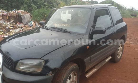 Acheter Occasion Voiture Toyota RAV4 Noir à Yaoundé, Central Cameroon Acheter Occasion Voiture Toyota RAV4 Noir à Yaoundé, Central Cameroon