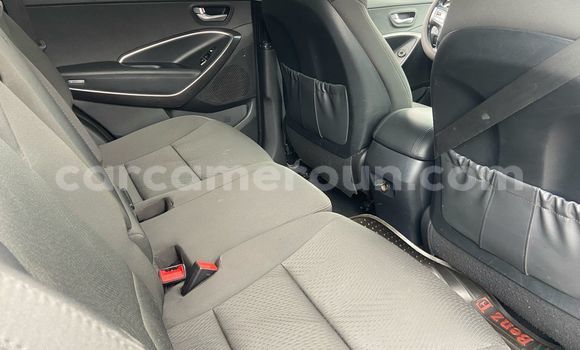 Acheter Import Voiture Hyundai Santa Fe Blanc à Douala, Littoral Cameroon Acheter Import Voiture Hyundai Santa Fe Blanc à Douala, Littoral Cameroon