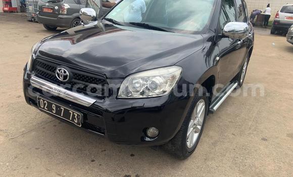 Sayi Imported Toyota RAV4 Black Mota in Douala a Ƙasar Kamaru Sayi Imported Toyota RAV4 Black Mota in Douala a Ƙasar Kamaru