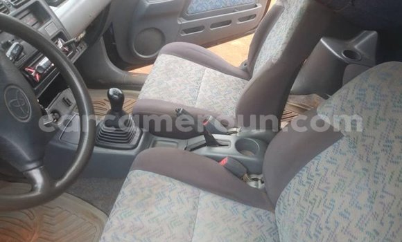 Acheter Occasion Voiture Toyota RAV4 Noir à Yaoundé, Central Cameroon Acheter Occasion Voiture Toyota RAV4 Noir à Yaoundé, Central Cameroon
