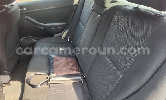 Acheter Import Voiture Toyota Avensis Bleu à Douala, Littoral Cameroon Acheter Import Voiture Toyota Avensis Bleu à Douala, Littoral Cameroon