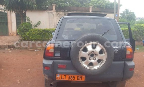 Acheter Occasion Voiture Toyota RAV4 Noir à Yaoundé, Central Cameroon Acheter Occasion Voiture Toyota RAV4 Noir à Yaoundé, Central Cameroon