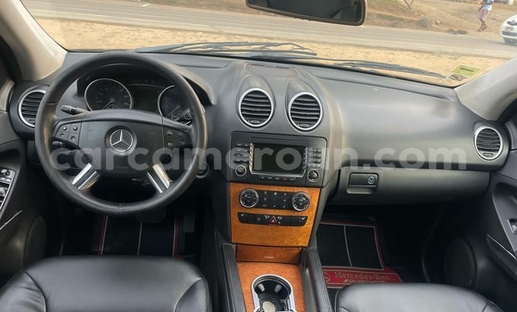 Acheter Occasion Voiture Mercedes‒Benz ML–Class Noir à Douala, Littoral Cameroon Acheter Occasion Voiture Mercedes‒Benz ML–Class Noir à Douala, Littoral Cameroon