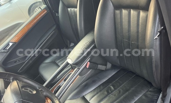 Acheter Occasion Voiture Mercedes‒Benz ML–Class Noir à Douala, Littoral Cameroon Acheter Occasion Voiture Mercedes‒Benz ML–Class Noir à Douala, Littoral Cameroon