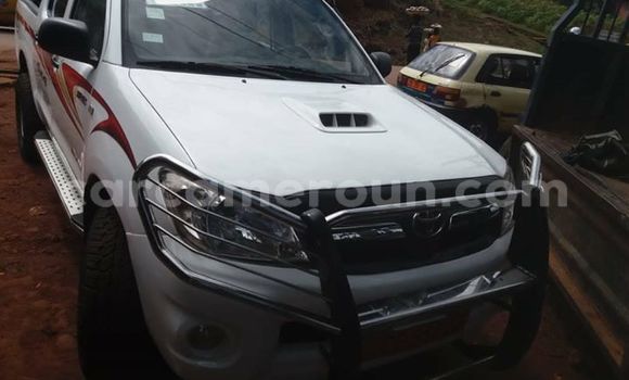 Acheter Occasion Voiture Toyota Hilux Blanc à Yaoundé, Central Cameroon Acheter Occasion Voiture Toyota Hilux Blanc à Yaoundé, Central Cameroon