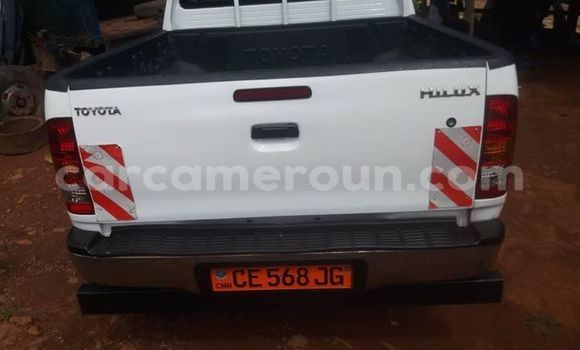Acheter Occasion Voiture Toyota Hilux Blanc à Yaoundé, Central Cameroon Acheter Occasion Voiture Toyota Hilux Blanc à Yaoundé, Central Cameroon