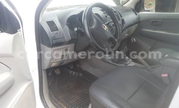 Acheter Occasion Voiture Toyota Hilux Blanc à Yaoundé, Central Cameroon Acheter Occasion Voiture Toyota Hilux Blanc à Yaoundé, Central Cameroon
