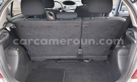 Acheter Occasion Voiture Toyota Yaris Bleu à Douala, Littoral Cameroon Acheter Occasion Voiture Toyota Yaris Bleu à Douala, Littoral Cameroon