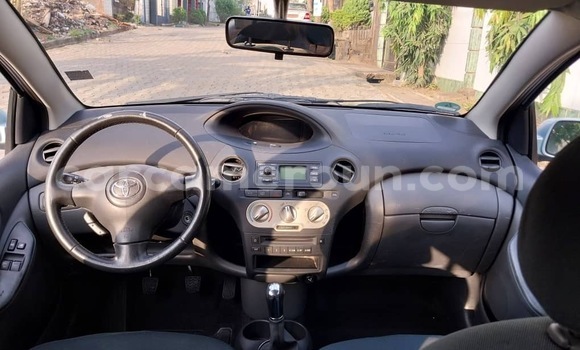 Acheter Occasion Voiture Toyota Yaris Bleu à Douala, Littoral Cameroon Acheter Occasion Voiture Toyota Yaris Bleu à Douala, Littoral Cameroon