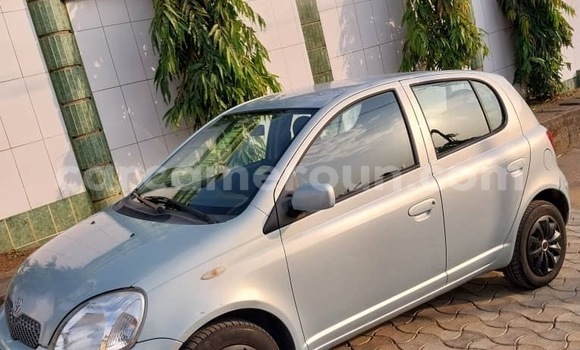 Acheter Occasion Voiture Toyota Yaris Bleu à Douala, Littoral Cameroon Acheter Occasion Voiture Toyota Yaris Bleu à Douala, Littoral Cameroon