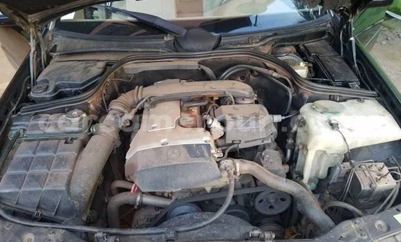 Acheter Occasion Voiture Mercedes‒Benz C–Class Noir à Yaoundé, Central Cameroon Acheter Occasion Voiture Mercedes‒Benz C–Class Noir à Yaoundé, Central Cameroon