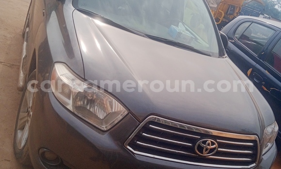 Acheter Occasion Voiture Toyota Highlander Marron à Yaoundé, Central Cameroon Acheter Occasion Voiture Toyota Highlander Marron à Yaoundé, Central Cameroon