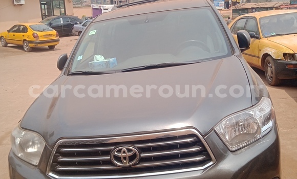 Acheter Occasion Voiture Toyota Highlander Marron à Yaoundé, Central Cameroon Acheter Occasion Voiture Toyota Highlander Marron à Yaoundé, Central Cameroon