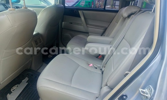 Buy Import Toyota Highlander Silver Car in Douala in Littoral Cameroon Buy Import Toyota Highlander Silver Car in Douala in Littoral Cameroon