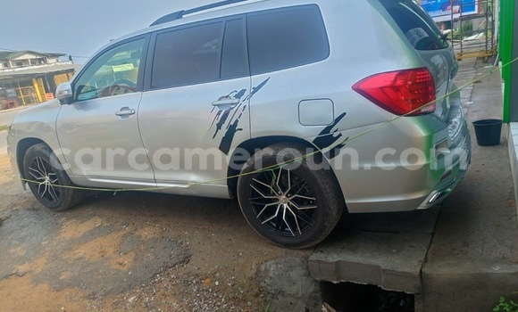 Buy Import Toyota Highlander Silver Car in Douala in Littoral Cameroon Buy Import Toyota Highlander Silver Car in Douala in Littoral Cameroon