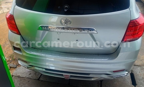 Buy Import Toyota Highlander Silver Car in Douala in Littoral Cameroon Buy Import Toyota Highlander Silver Car in Douala in Littoral Cameroon