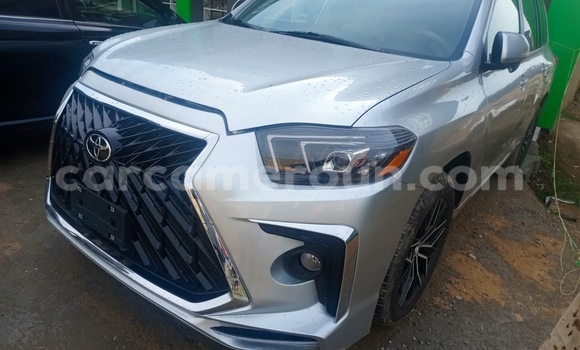 Buy Import Toyota Highlander Silver Car in Douala in Littoral Cameroon Buy Import Toyota Highlander Silver Car in Douala in Littoral Cameroon