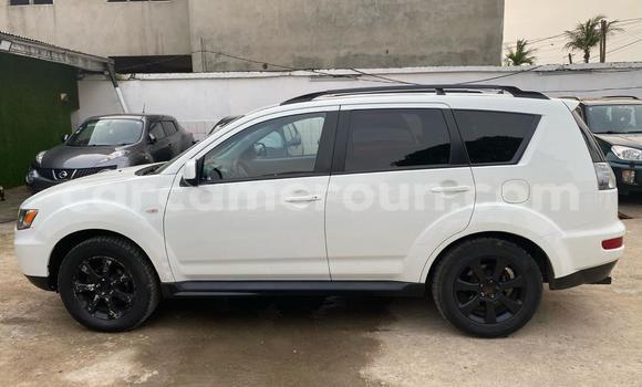 Buy Import Mitsubishi Outlander White Car in Douala in Littoral Cameroon Buy Import Mitsubishi Outlander White Car in Douala in Littoral Cameroon