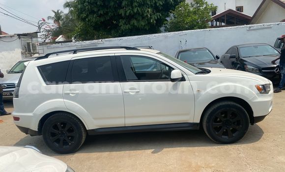 Buy Import Mitsubishi Outlander White Car in Douala in Littoral Cameroon Buy Import Mitsubishi Outlander White Car in Douala in Littoral Cameroon