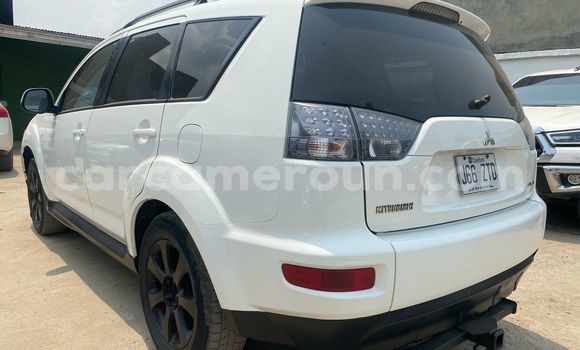 Buy Import Mitsubishi Outlander White Car in Douala in Littoral Cameroon Buy Import Mitsubishi Outlander White Car in Douala in Littoral Cameroon