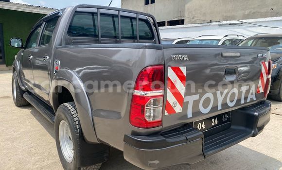 Sayi Na hannu Toyota Hiluxe VIGO Azurfa Mota in Douala a Ƙasar Kamaru Sayi Na hannu Toyota Hiluxe VIGO Azurfa Mota in Douala a Ƙasar Kamaru