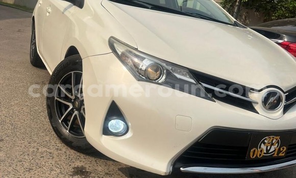 Acheter Occasion Voiture Toyota Auris Blanc à Douala, Littoral Cameroon Acheter Occasion Voiture Toyota Auris Blanc à Douala, Littoral Cameroon