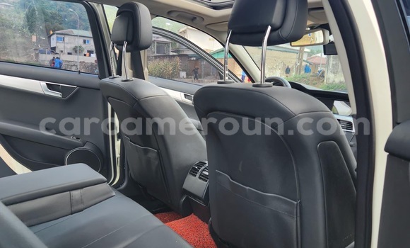 Acheter Import Voiture Mercedes‒Benz C–Class Blanc à Buea, Southwest Cameroon Acheter Import Voiture Mercedes‒Benz C–Class Blanc à Buea, Southwest Cameroon