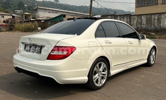 Acheter Import Voiture Mercedes‒Benz C–Class Blanc à Buea, Southwest Cameroon Acheter Import Voiture Mercedes‒Benz C–Class Blanc à Buea, Southwest Cameroon