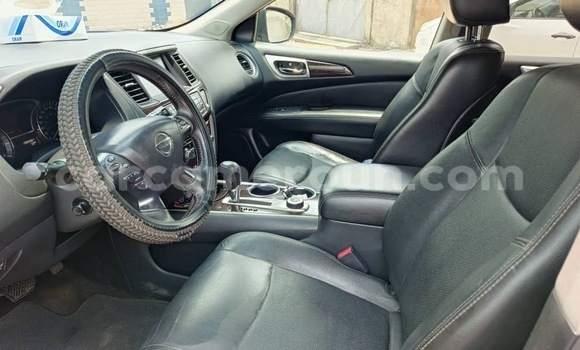Buy Used Nissan Pathfinder Blue Car in Douala in Littoral Cameroon Buy Used Nissan Pathfinder Blue Car in Douala in Littoral Cameroon