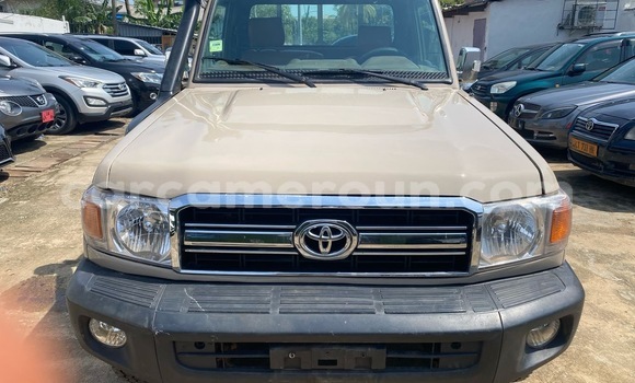 Sayi Imported Toyota Land Cruiser Sauran Mota in Douala a Ƙasar Kamaru Sayi Imported Toyota Land Cruiser Sauran Mota in Douala a Ƙasar Kamaru