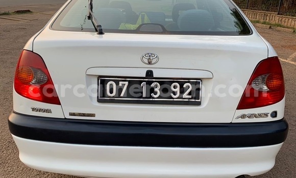 Acheter Occasion Voiture Toyota Avensis Blanc à Yaoundé, Central Cameroon Acheter Occasion Voiture Toyota Avensis Blanc à Yaoundé, Central Cameroon