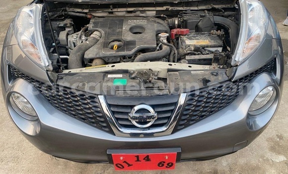 Sayi Imported Nissan Juke Azurfa Mota in Douala a Ƙasar Kamaru Sayi Imported Nissan Juke Azurfa Mota in Douala a Ƙasar Kamaru