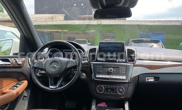 Acheter Import Voiture Mercedes‒Benz GLE Blanc à Douala, Littoral Cameroon Acheter Import Voiture Mercedes‒Benz GLE Blanc à Douala, Littoral Cameroon