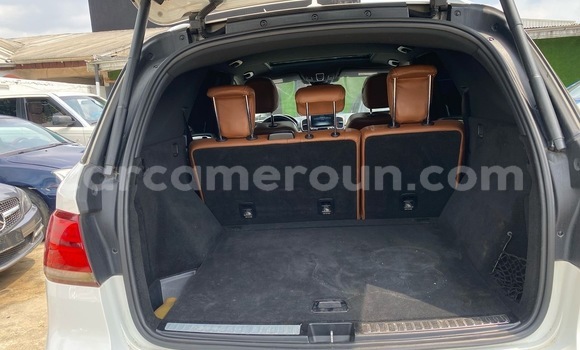 Acheter Import Voiture Mercedes‒Benz GLE Blanc à Douala, Littoral Cameroon Acheter Import Voiture Mercedes‒Benz GLE Blanc à Douala, Littoral Cameroon