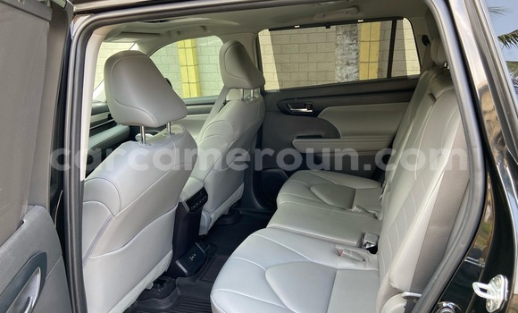 Acheter Import Voiture Toyota Highlander Noir à Douala, Littoral Cameroon Acheter Import Voiture Toyota Highlander Noir à Douala, Littoral Cameroon