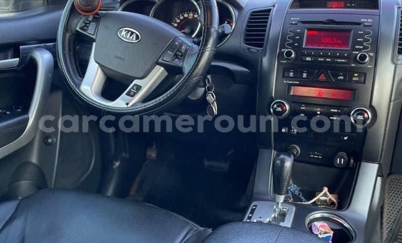 Sayi Na hannu Kia Sorento Brown Mota in Yaounde a Babban Kamaru Sayi Na hannu Kia Sorento Brown Mota in Yaounde a Babban Kamaru