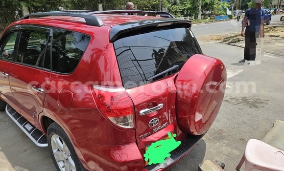 Acheter Occasion Voiture Toyota RAV4 Rouge à Douala, Littoral Cameroon Acheter Occasion Voiture Toyota RAV4 Rouge à Douala, Littoral Cameroon
