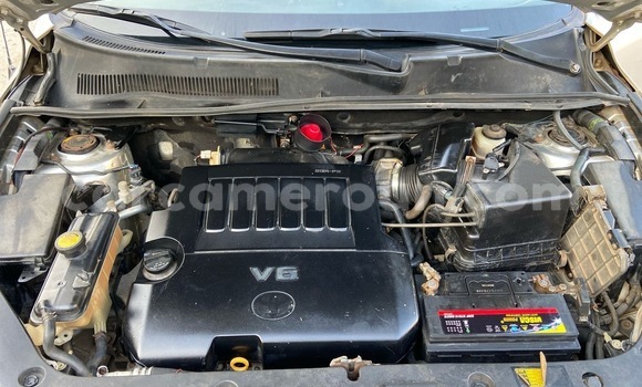 Sayi Na hannu Toyota RAV4 Azurfa Mota in Douala a Ƙasar Kamaru Sayi Na hannu Toyota RAV4 Azurfa Mota in Douala a Ƙasar Kamaru