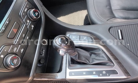 Sayi Sabo Kia K5 White Mota in Douala a Ƙasar Kamaru Sayi Sabo Kia K5 White Mota in Douala a Ƙasar Kamaru