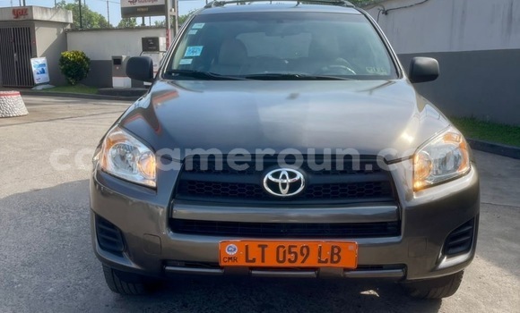 Sayi Na hannu Toyota RAV4 Sauran Mota in Douala a Ƙasar Kamaru Sayi Na hannu Toyota RAV4 Sauran Mota in Douala a Ƙasar Kamaru
