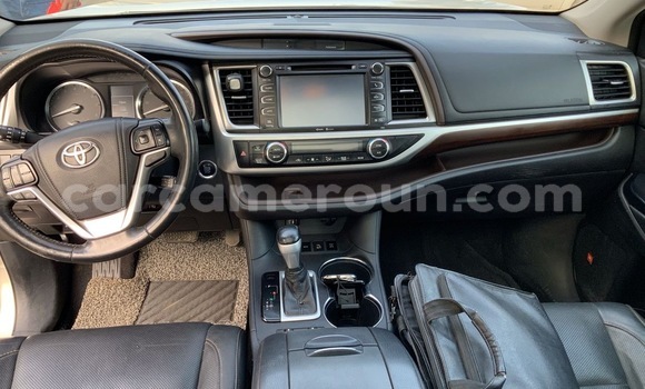 Buy Import Toyota Highlander Silver Car in Douala in Littoral Cameroon Buy Import Toyota Highlander Silver Car in Douala in Littoral Cameroon
