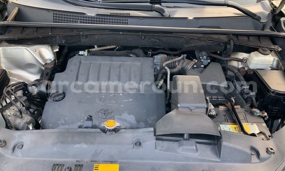 Buy Used Toyota Highlander Beige Car in Douala in Littoral Cameroon Buy Used Toyota Highlander Beige Car in Douala in Littoral Cameroon
