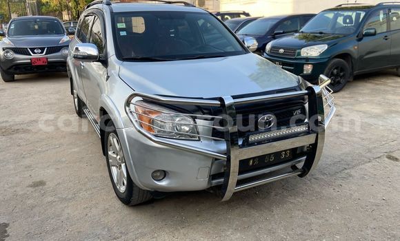 Acheter Occasion Voiture Toyota RAV4 Gris à Douala, Littoral Cameroon Acheter Occasion Voiture Toyota RAV4 Gris à Douala, Littoral Cameroon