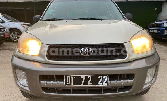 Sayi Imported Toyota RAV4 M Mota in Douala a Ƙasar Kamaru Sayi Imported Toyota RAV4 M Mota in Douala a Ƙasar Kamaru