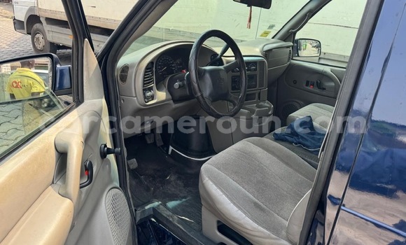 Sayi Na hannu Chevrolet Astro Black Mota in Douala a Ƙasar Kamaru Sayi Na hannu Chevrolet Astro Black Mota in Douala a Ƙasar Kamaru