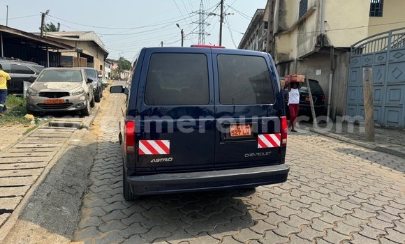 Sayi Na hannu Chevrolet Astro Black Mota in Douala a Ƙasar Kamaru Sayi Na hannu Chevrolet Astro Black Mota in Douala a Ƙasar Kamaru