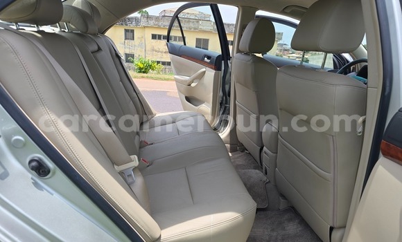 Acheter Occasion Voiture Toyota Avensis Gris à Yaoundé, Central Cameroon Acheter Occasion Voiture Toyota Avensis Gris à Yaoundé, Central Cameroon