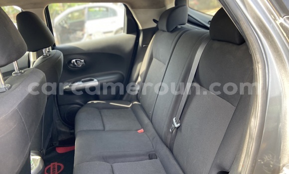 Sayi Na hannu Nissan Juke Azurfa Mota in Douala a Ƙasar Kamaru Sayi Na hannu Nissan Juke Azurfa Mota in Douala a Ƙasar Kamaru