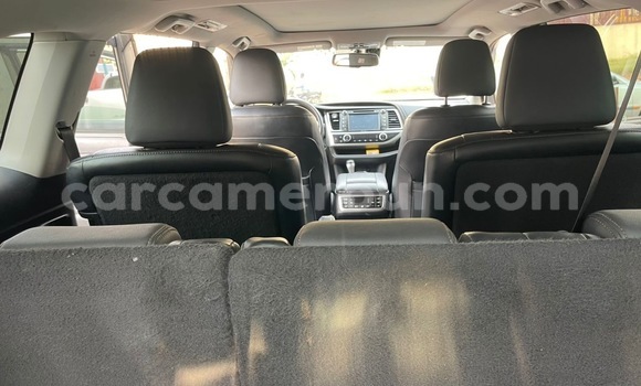 Acheter Occasion Voiture Toyota Highlander Gris à Douala, Littoral Cameroon Acheter Occasion Voiture Toyota Highlander Gris à Douala, Littoral Cameroon